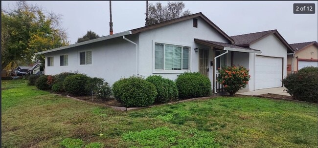 Building Photo - 8761