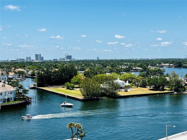 Building Photo - 1501 S Ocean Dr