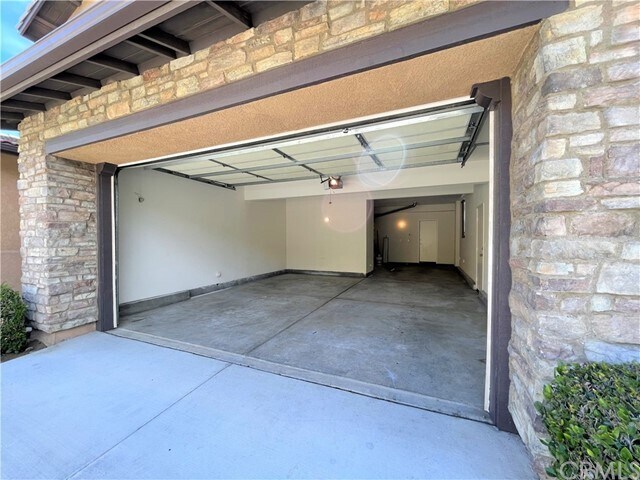 Building Photo - 4864 Highview St