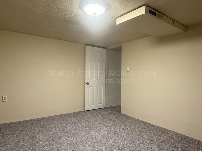 Building Photo - 322 Farragut Ave