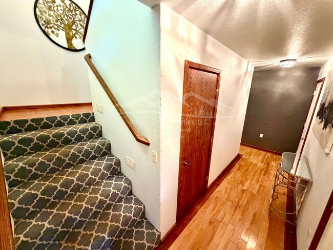 Building Photo - 70051 Stage Rd