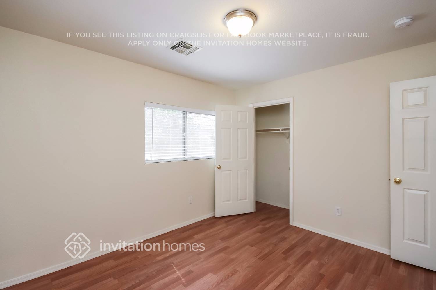 Building Photo - 2887 E Cherry Hills Dr