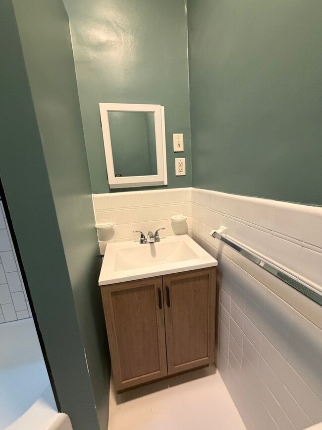 Building Photo - Section 8 approved! Newly renovated 4 bedroom, 1.5 bath