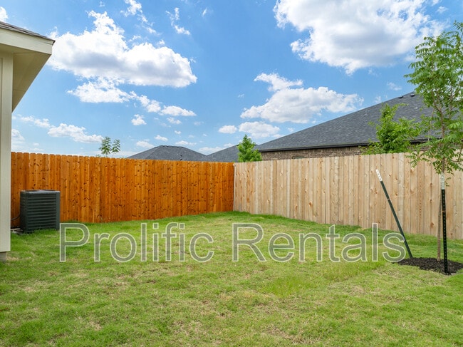 Building Photo - 5103 Rose Petal Ct