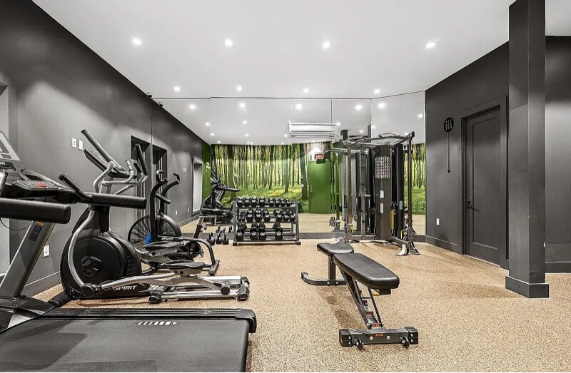 Building Photo - 223 E 96th St