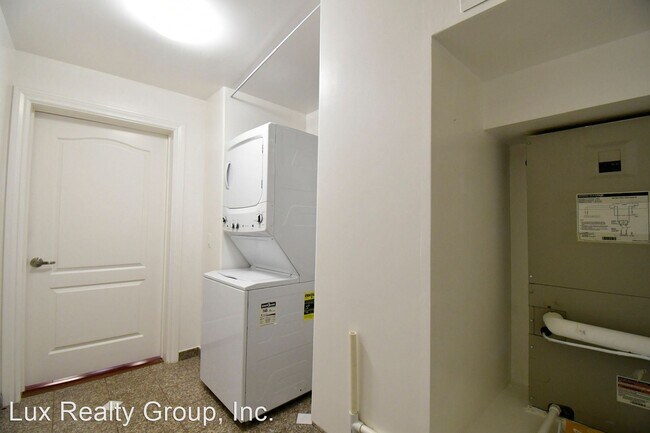 Building Photo - 2 br, 2 bath House - 151 El Camino Real # 113