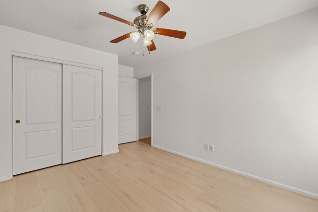 Building Photo - Solar Home with Nice Floorplan in a Great Location! Norterra Dynamite Ranch