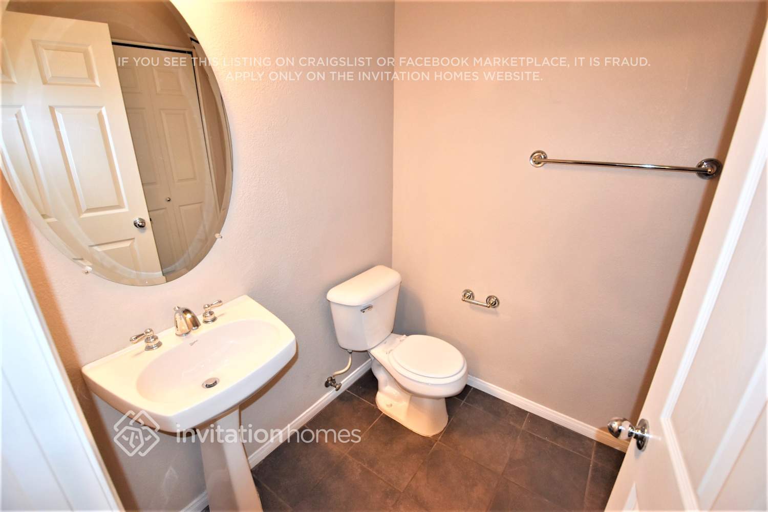 Building Photo - 2868 Canonero St