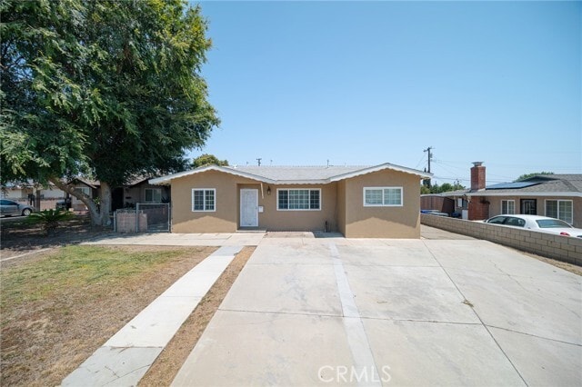 Building Photo - 10199 Camulos Ave