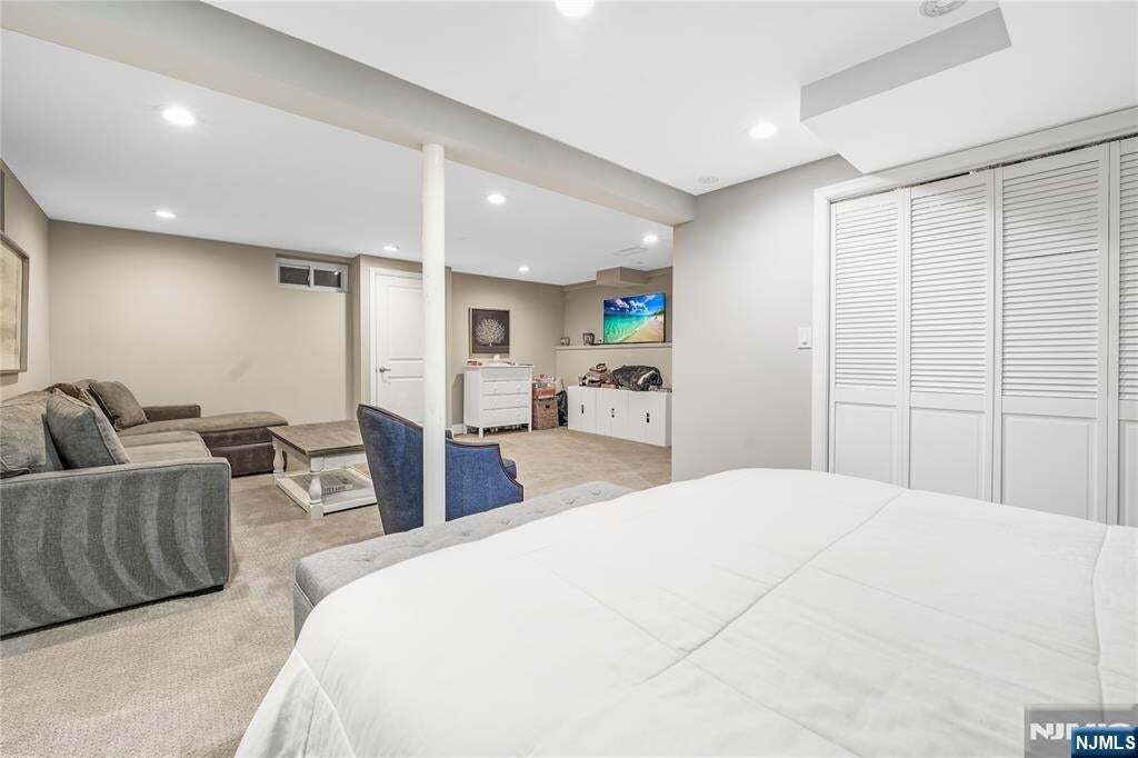 Building Photo - 194 Delmar Ave