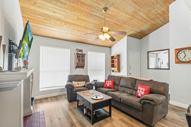 Building Photo - 1501 Stallings Dr