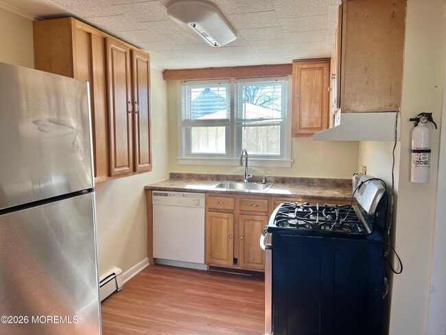 Building Photo - 246 7th Ave