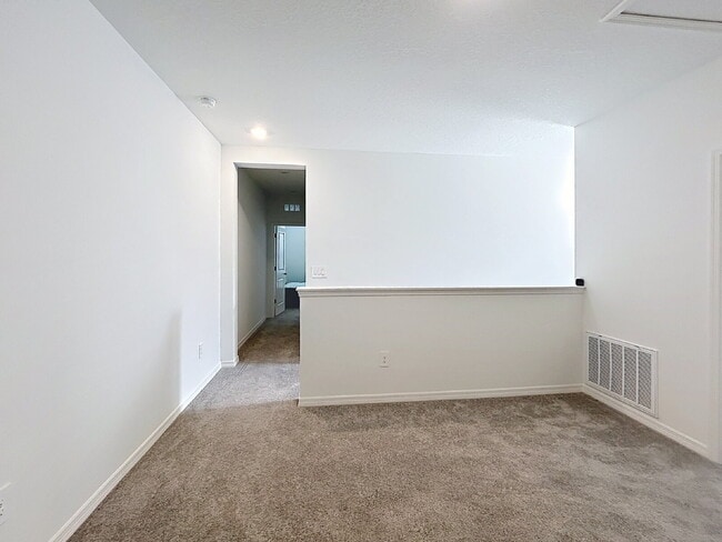 Building Photo - Beautiful New Townhome in The Townes at Cross Creek | New Tampa!
