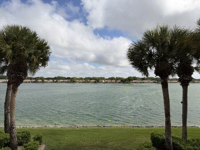 Building Photo - 2571 Citrus Lake Dr