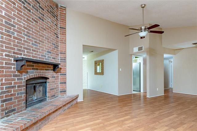 Living Room - 2405 Chinaberry Dr