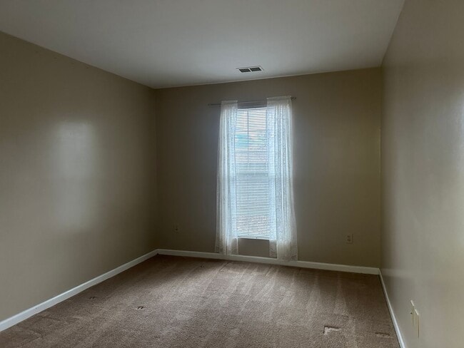 Building Photo - 114 Timberlake Terrace