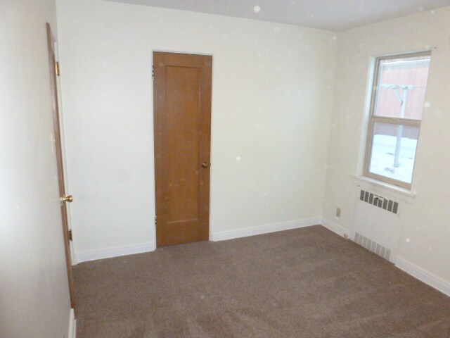 Building Photo - 204 W Placer Ave