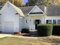 Building Photo - 640 Hanska Way