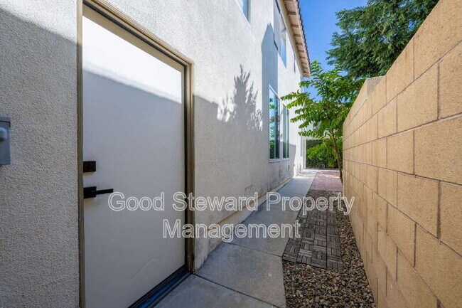 Building Photo - 1760 Taylor Ln