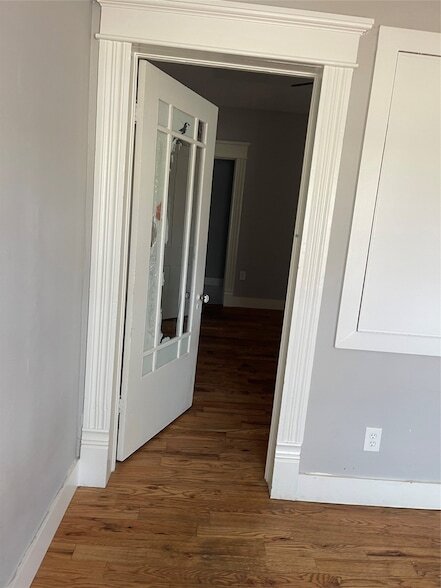 Building Photo - 402 S Pearl St