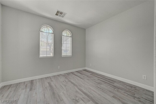 Building Photo - 5237 Grand Lake St
