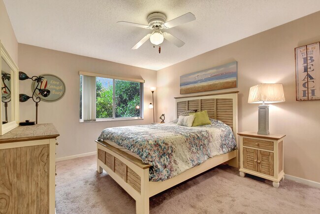 Building Photo - 6586 Southurst Terrace