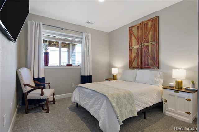 Building Photo - 9187 Swan River St