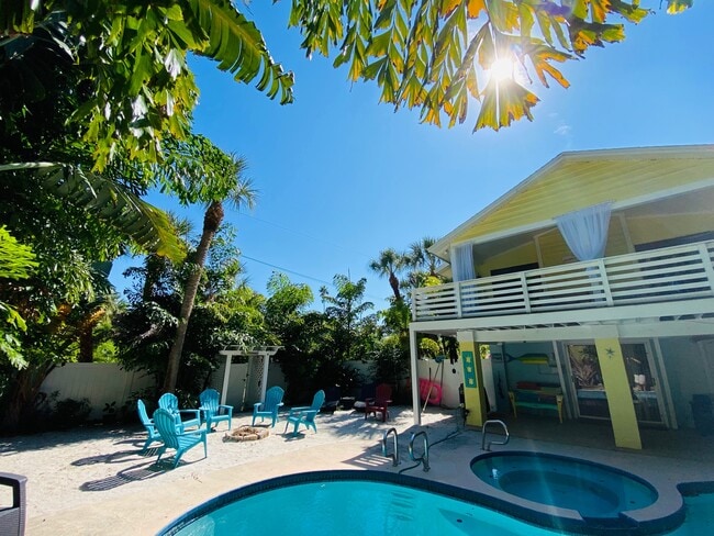 Building Photo - 3401 E Debazan Ave