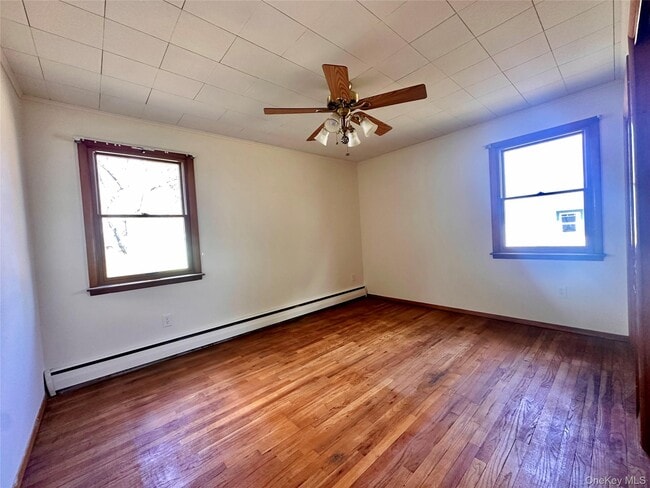 Building Photo - 10 Smith St