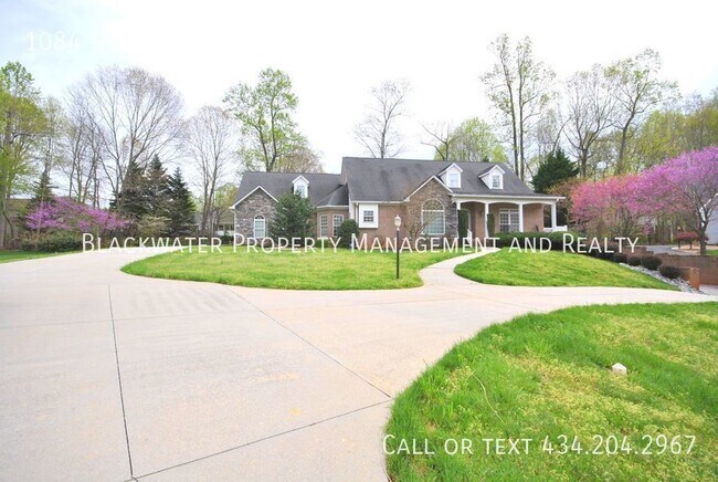Building Photo - Beautiful Home in Lake Vista