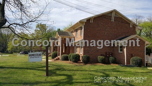 Building Photo - 1003 Yanceyville St