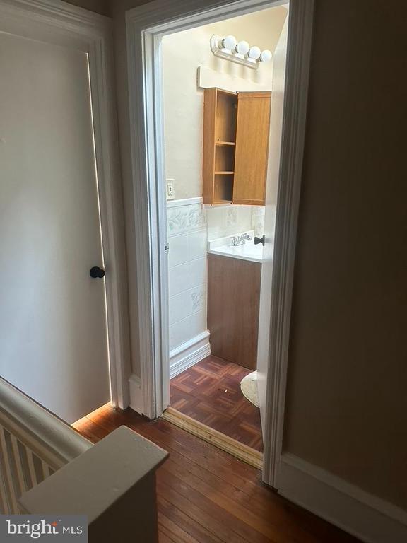 Building Photo - 5608 N Mascher St