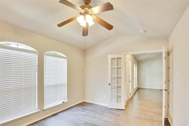 Building Photo - 210 Lollipop Ln