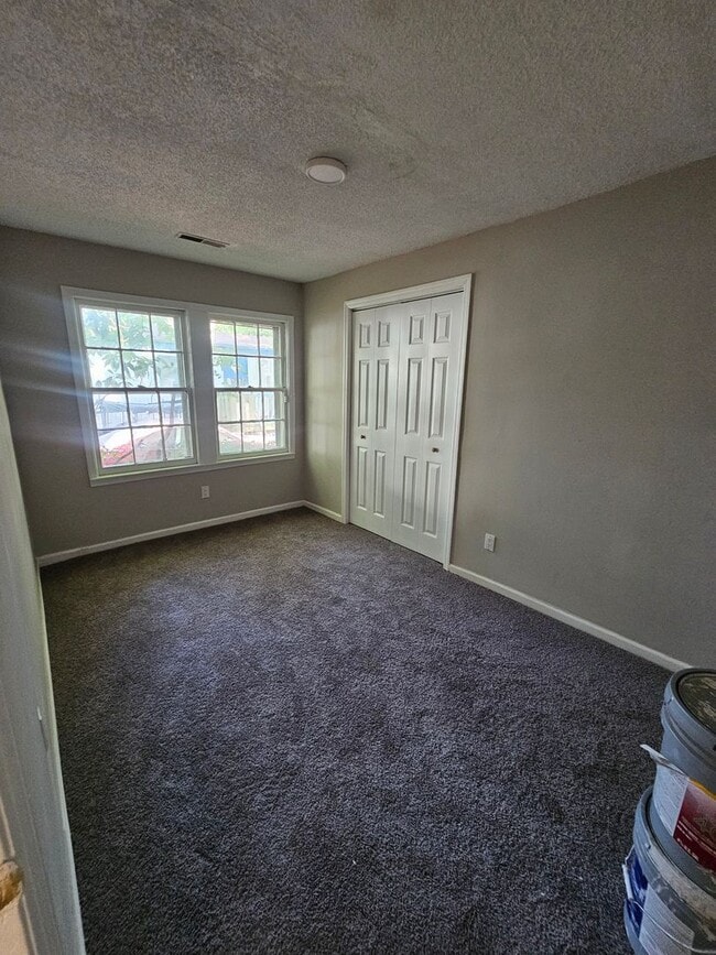 Building Photo - Move-In Ready 4BR Home in Rapidly Growing ...