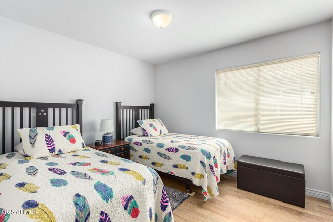 Building Photo - 3905 E Rockwood Dr