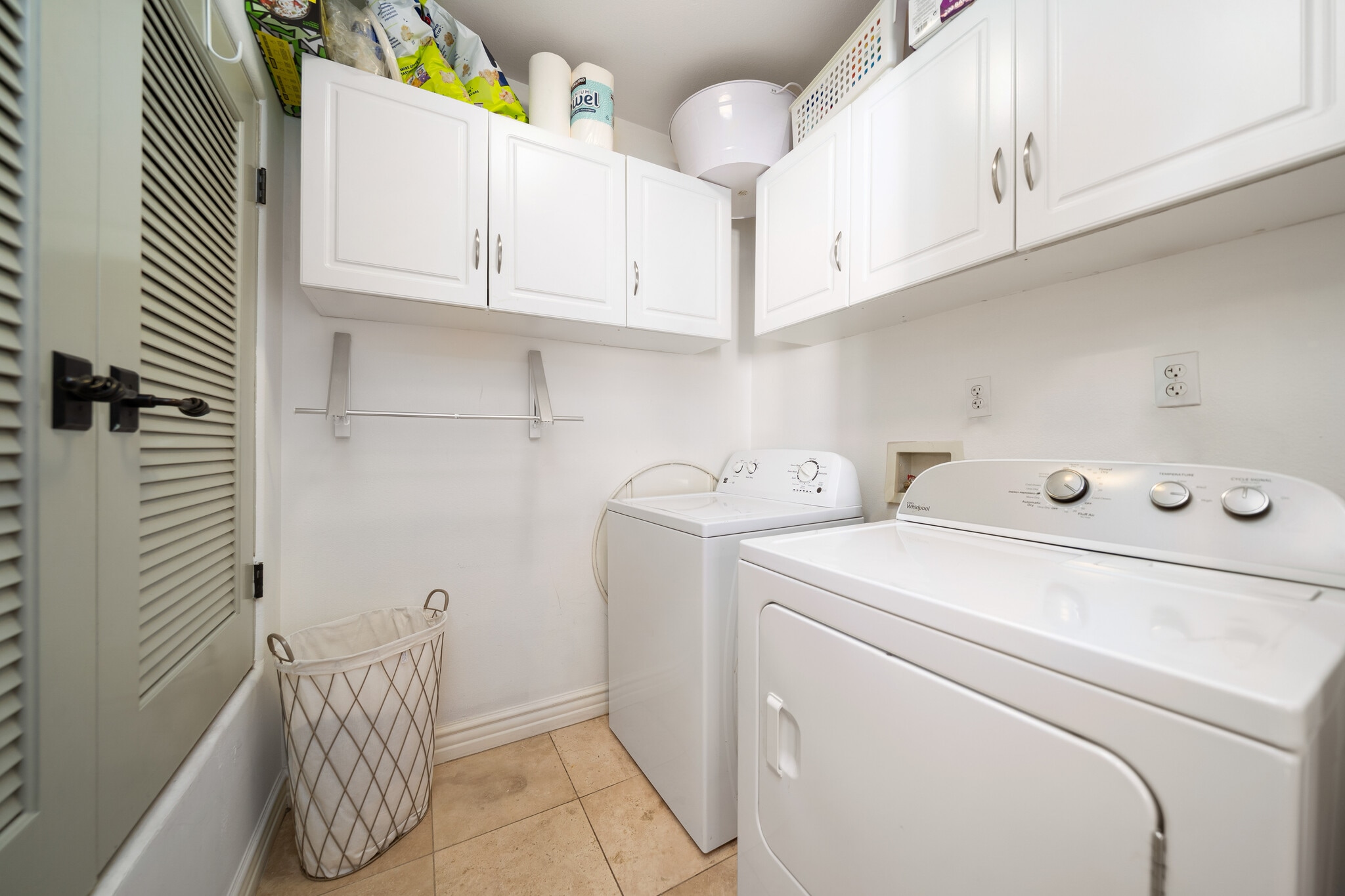 Laundry Room - 10913 Whipple St