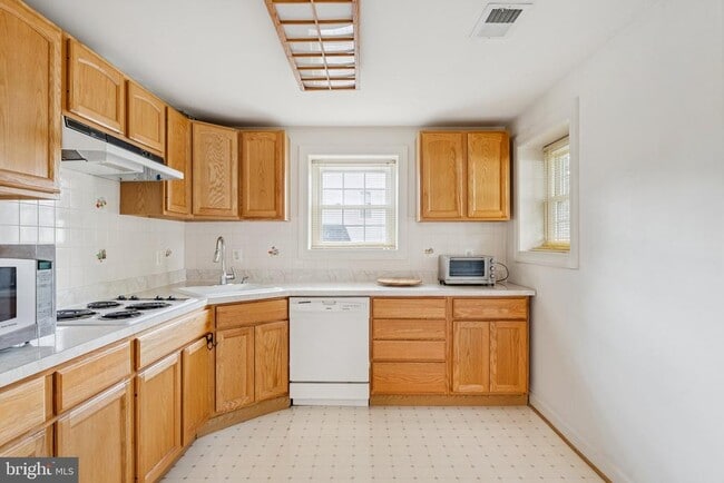 Building Photo - 12891 Crouch Dr