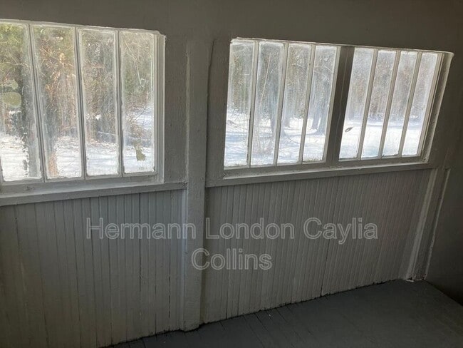 Building Photo - 10234 Toelle Ln