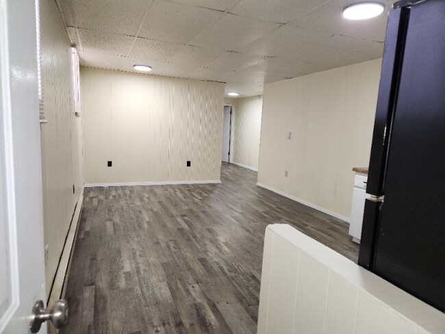 Building Photo - 434 W Madison