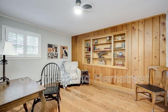 Building Photo - 289 Ashbrook Dr