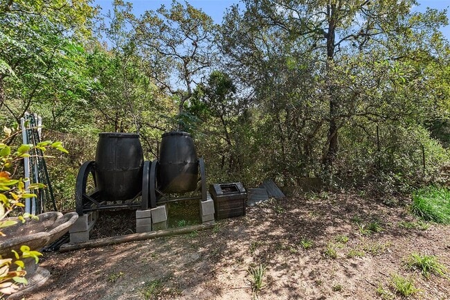 Building Photo - 4301 Stearn's Ln