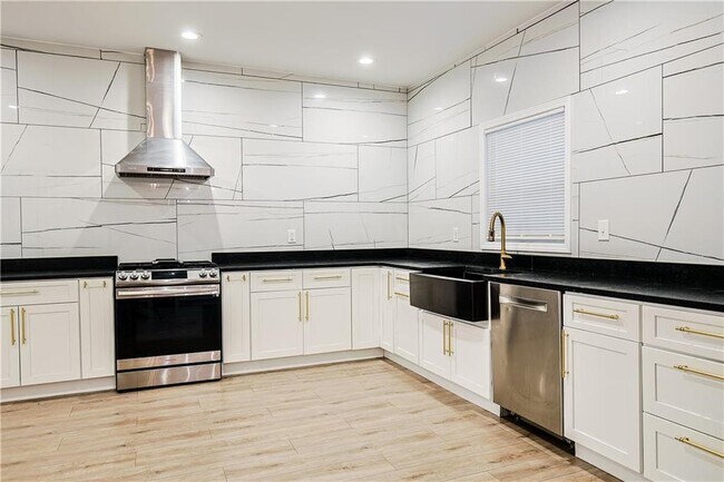 Building Photo - 1170 Niles Ave NW