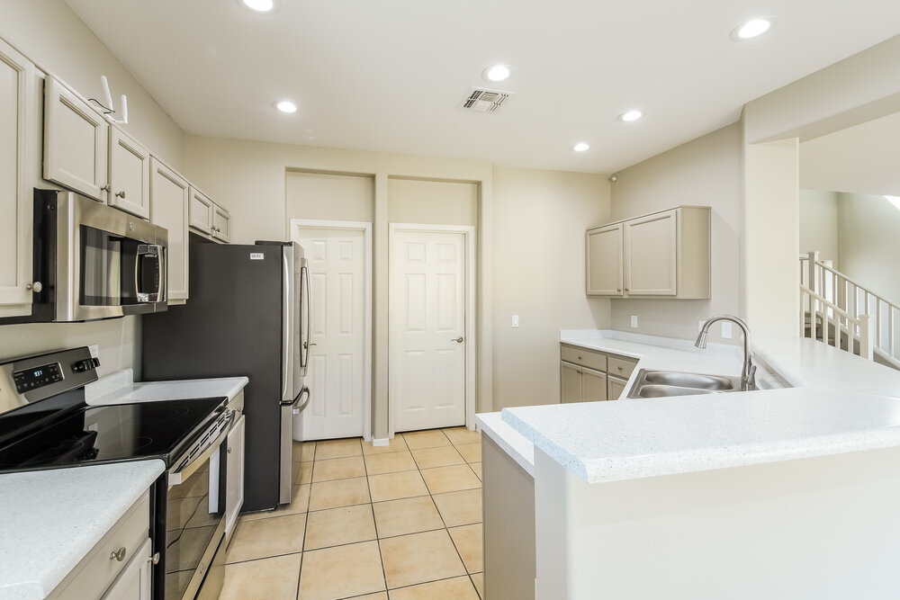 Building Photo - 4536 W Cottontail Rd