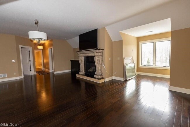 Building Photo - 3600 Oxford Cir