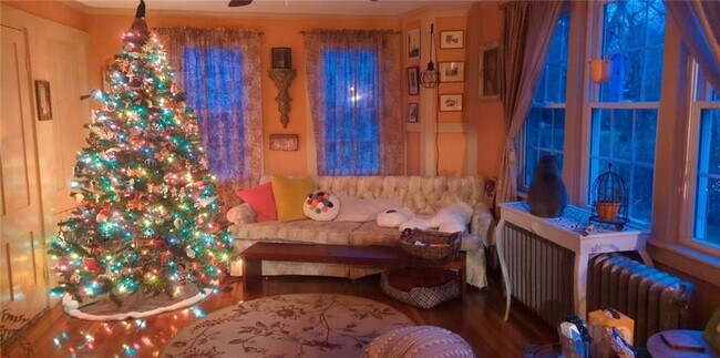 Building Photo - 55 Hopkins Hollow Rd