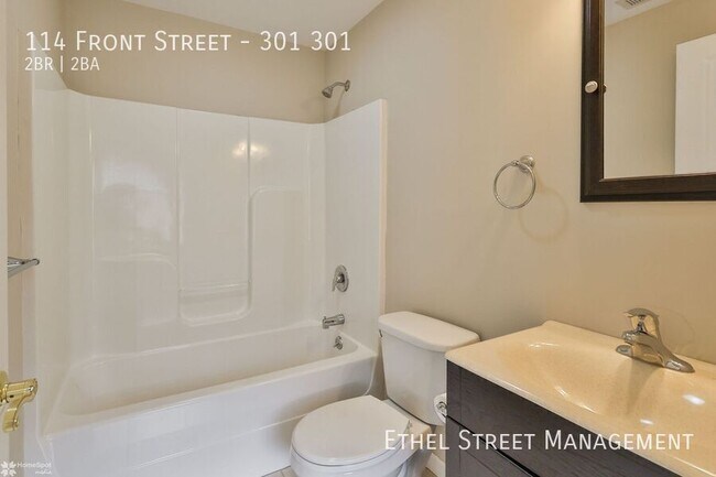 Building Photo - 114 Front St