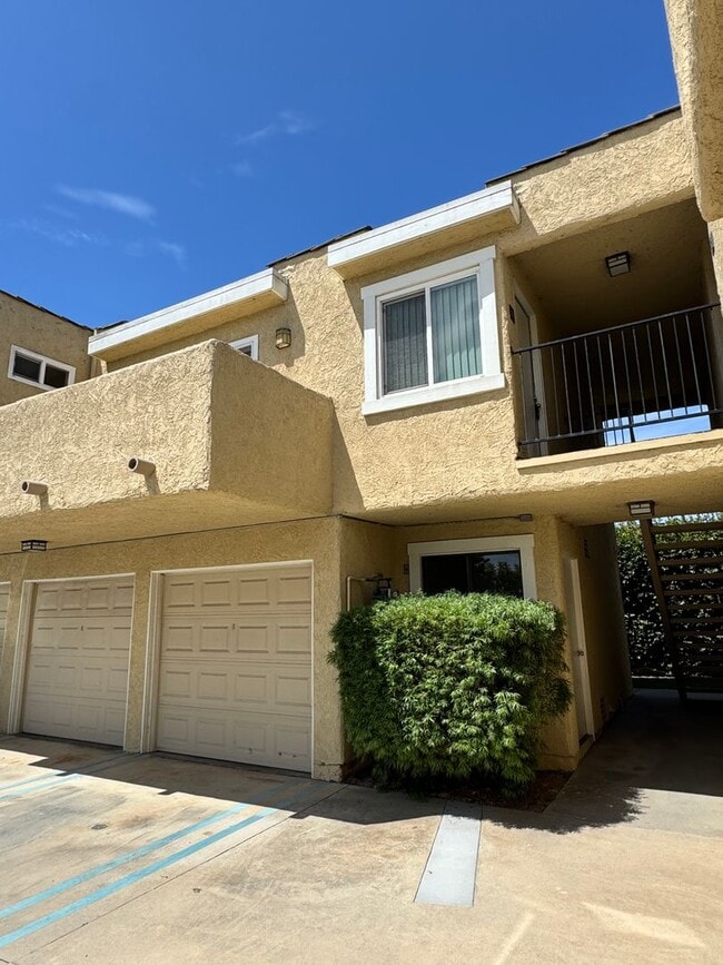 Building Photo - 17762 Paseo Cir