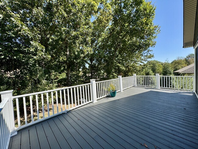 Building Photo - 126 Pocola Way