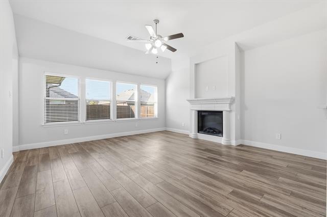 Building Photo - 513 Oleander Dr
