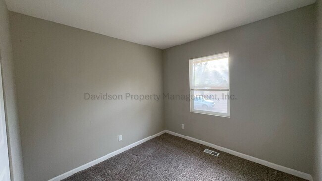 Building Photo - Updated 5 Bedroom House Near Memorial Park